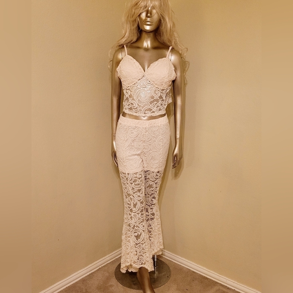 NEW VENUS Ivory Lace Flare Leg 2 Piece Bohemian Festival Beach Pant Set - Picture 3 of 16